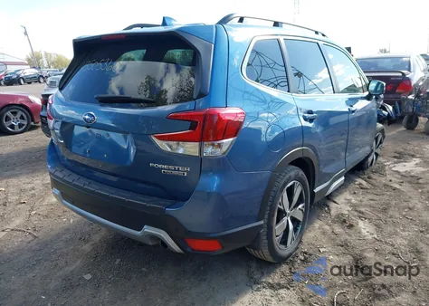2021 Subaru Forester Touring z USA, uszkodzony, nr VIN JF2SKAXC6MH415499